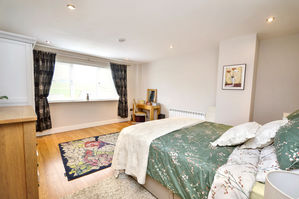 Photo 16- click for photo gallery